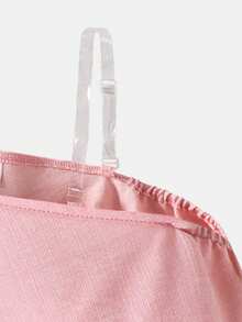 SHEIN 这是一套适合年轻女孩的两件套服装。它包括一件短款针织衫，领口呈斜裁设计；以及一条宽松的直筒裤，裤腰采用松紧带设计。这套服装非常适合女孩们在夏季的日常休闲时光或假期穿着。 - 粉色 - 查看 2
