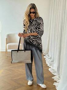 SHEIN LUNE 女士休闲纯色动物纹不对称下摆蕾丝拼接T恤，百搭日常穿着，春夏休闲上衣，适合度假、夏季、春季、春假及各种场合，包括沙滩装、休闲衬衫、外套和夏季上衣。 - 彩色 - 查看 7