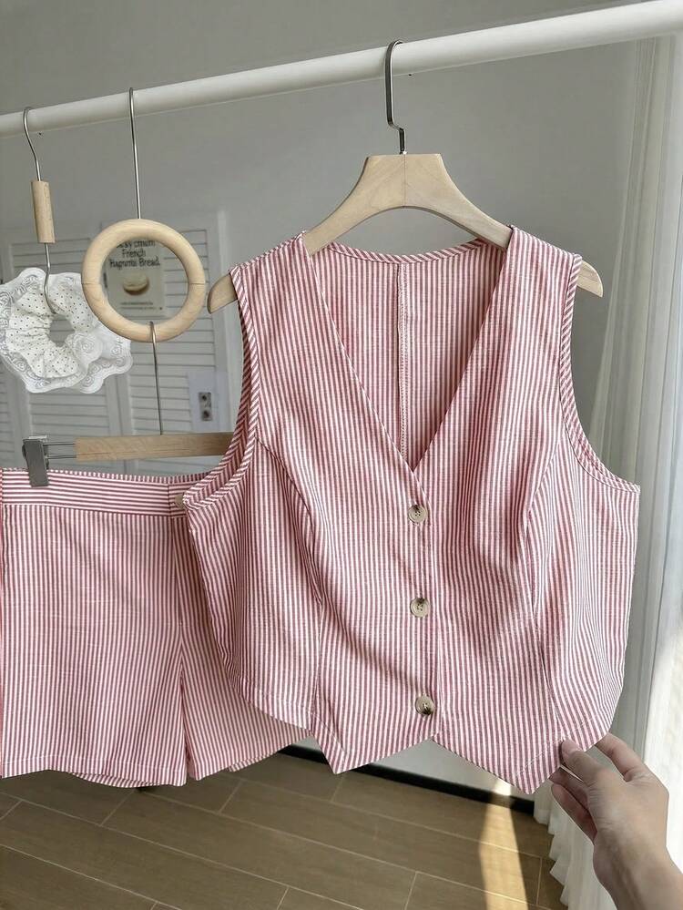 Comfortcana Plus Size Red Striped Vest And Shorts Set, Casual Summer Outfit For Graduation, Back To School, Teacher Wear In Fall/Winter - Red - View 4