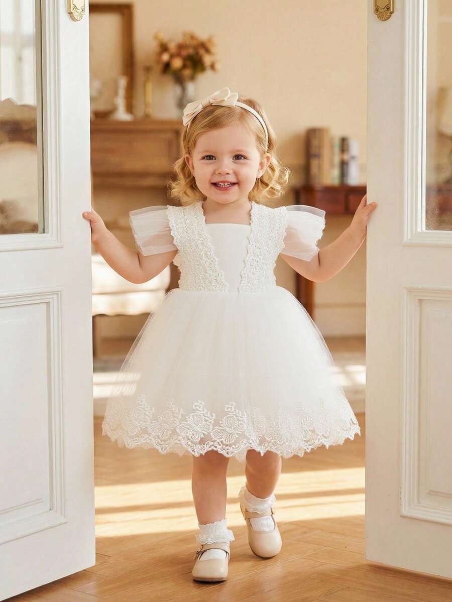 Glamorique Kids 女婴公主裙,节日正式礼服,白色薄纱泡泡袖连衣裙,花童礼服,生日派对礼服,婚礼礼服,柔软面料,蕾丝薄纱裙摆,适合正式场合,钢琴演奏会,演出,主持活动,拍照,夏季,欧美风格白色复活节连衣裙,圣餐婴儿礼服,女婴花卉刺绣贴花泡泡袖撞色网纱连衣裙,白色女婴连衣裙,女婴洗礼服 - 白色 - 查看 1