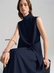 Ontre 2026春夏新款女士蓝色立领无袖褶皱连衣裙，度假风商务休闲复古风 - 藏蓝色 - 查看 1