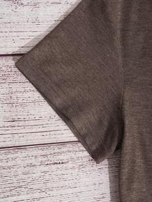 EMERY ROSE Women's Round Neck Heart Print Short Sleeve Casual Fashion Regular T-Shirt - Coffee Brown - View 4