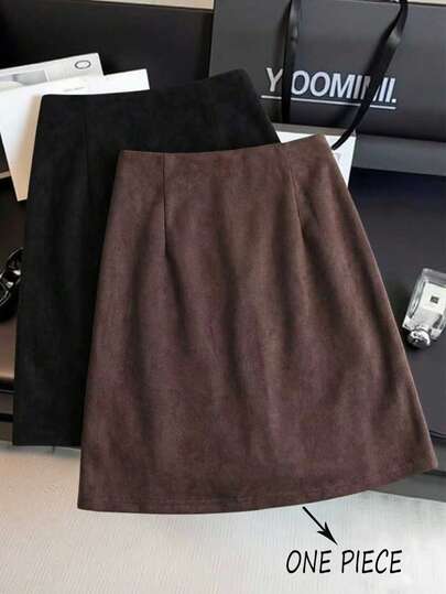 Franclia Fashionable Suede Midi Skirt For Women, New Spring/Summer/Autumn Style, High-Waisted, Slimming A-Line, Bodycon, Retro-Style Short Skirt. Elegant Midi Skirt For Women, Spring/Summer Midi Skirt, Summer Outfit, Brown Bodycon Midi Skirt, Suitable For Outings, Vacations, Casual Wear, Y2K Style, Graduation Season, Fashionable Outfit, Versatile.Graduation Season Attire, Fashionable Casual Commuter Wear, Business Office Wear, Versatile And Stylish Everyday Casual Wear, Urban Teacher's Professional Attire