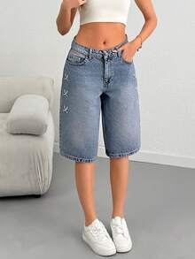 SHEIN Low Waist Embroidery Detailed Denim Bermuda - Light Wash - View 4