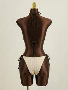 Swim SXY 2026 Ensemble de tankini 2 pièces pour femmes, tenue de plage pour vacances. Élégant, romantique et sexy. Tissu bohème à texture ondulée. Garniture en tricot de luxe minimaliste bicolore. Décoration de bouton en métal délicat en forme d'étoile de mer. Ourlet volant naturel. Coupe affinante. Nœud papillon réglable. Doublure de bonnet amovible. Col ras-du-cou. 2 pièces pour la plage. - Kaki - Voir 10