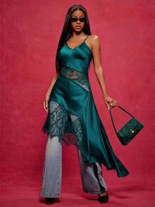 Màu xanh lá cây đậm