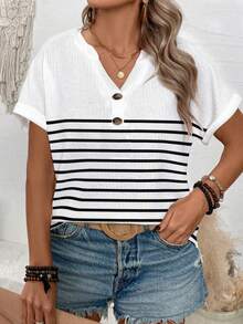 SHEIN Áo thun tay ngắn cổ chữ V kẻ sọc thời trang cỡ lớn cho nữ - trắng - Xem 3