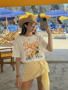 Aloruh 宽松休闲极简热带水果桃子印花圆领短袖T恤，法式里维埃拉度假图案T恤，海滩度假装扮，女士夏季穿搭，夏季女士T恤，沙滩T恤，女士T恤，海滩风穿搭 - 杏色 - 查看 2