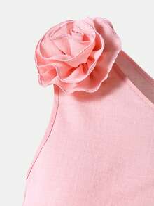 SHEIN 这是一套适合年轻女孩的两件套服装。它包括一件短款针织衫，领口呈斜裁设计；以及一条宽松的直筒裤，裤腰采用松紧带设计。这套服装非常适合女孩们在夏季的日常休闲时光或假期穿着。 - 粉色 - 查看 4