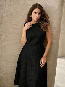 MOTF PREMIUM 女士加大码纹理优雅无袖刺绣中长连衣裙 - 黑色 - 查看 5