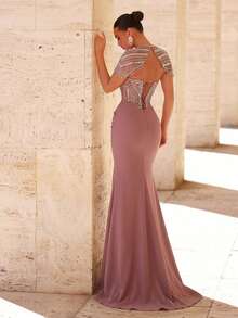 Glamrae Bộ đồ bơi sang trọng và tinh tế màu hồng sen đính hạt cườm, phối lưới, chất liệu dệt kim co giãn, kèm váy đuôi cá xếp ly và áo khoác, thích hợp cho đám cưới, tiệc tùng, kỳ nghỉ, dạ hội (thiết kế bền chắc). - Bụi hồng - Xem 3