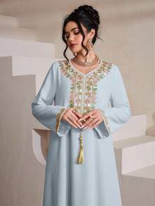 SHEIN Najma 女士优雅彩色刺绣流苏装饰宽松舒适休闲睡袍 - 霧霾藍 - 查看 5