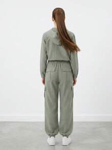 Juego de pants rompevientos tipo cargo - Verde - Ver 2