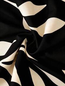 GlowEve CURVE 大码女式树叶印花圆领休闲连体裤 - 黑色 - 查看 4