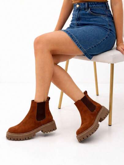 Botines Tipo Chelsea Atemporales Resortes Laterales Suela Ligera Versátil