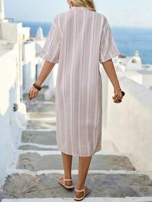SHEIN Holidaya Đầm dáng suông rộng, cổ chữ V, cài khuy nửa thân, tay áo bẻ, kiểu dáng thường ngày, thích hợp cho nữ đi nghỉ mát, mùa xuân/hè, váy hè cho nữ, trang phục hè cho nữ, đầm dã ngoại cho nữ, đầm đi biển cho nữ, đầm thường ngày cho nữ. - Màu Khaki - Xem 3