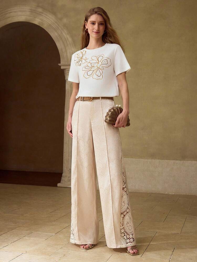 WOMEN'S EMBROIDERY FLORAL PATTERN ELEGANT ALL-MATCH VERSATILE SUMMER T-SHIRT