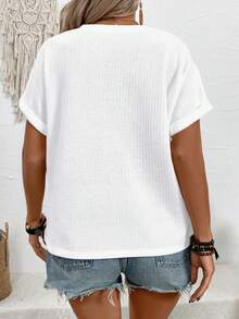 SHEIN Áo thun tay ngắn cổ chữ V kẻ sọc thời trang cỡ lớn cho nữ - trắng - Xem 2