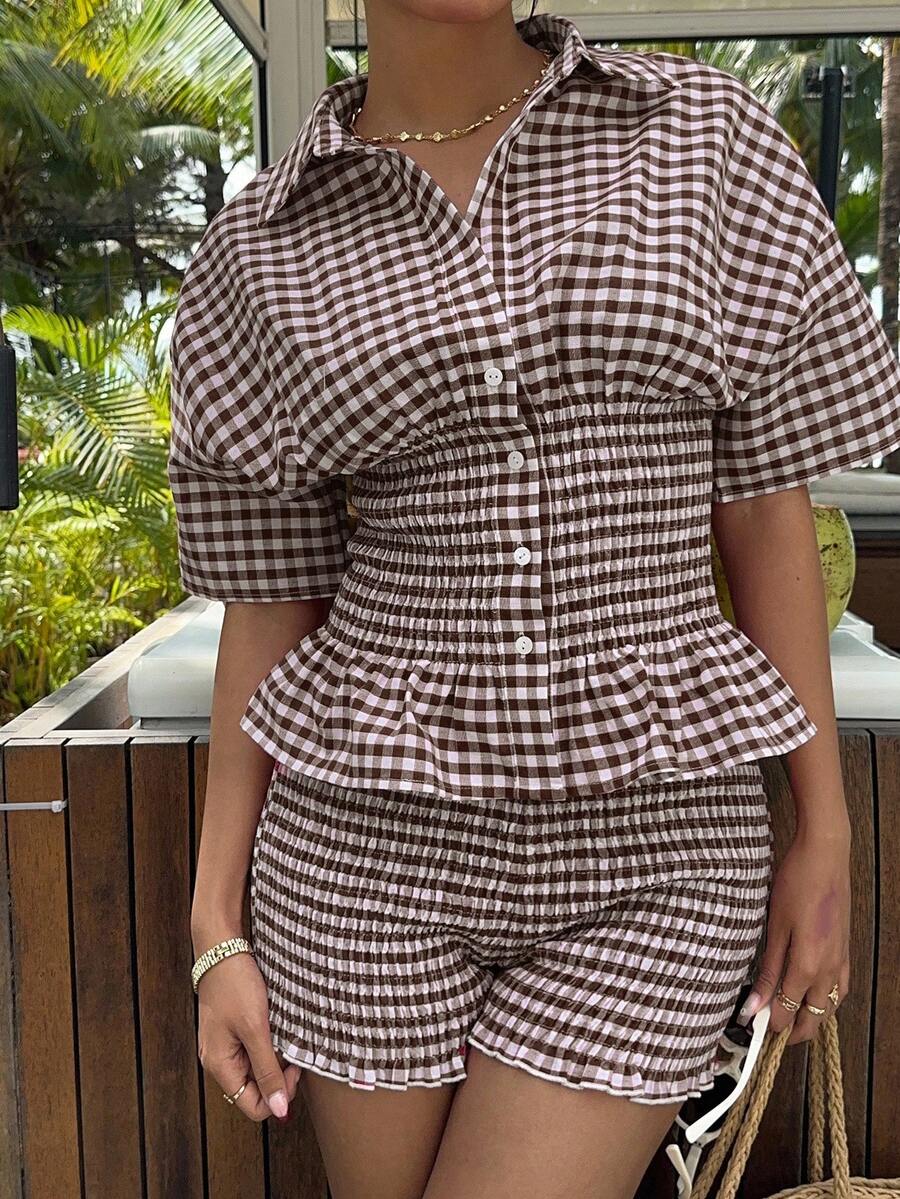 MainGRL 两件套休闲套装，包括格子衬衫领上衣和配套松紧腰短裤，棕色格子两件套，女士短袖两件套服装 - 棕色 - 查看 1