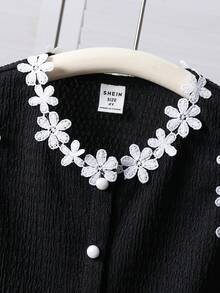 SHEIN 少女黑色針織素色拼接花卉緞帶休閒上衣，少女夏季家庭穿搭紋理蝴蝶結前短版蕾絲紋路襯衫 - 彩色 - 查看 7