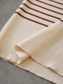 MOTF PREMIUM ÁO LEN NGẮN TAY DÁNG ÔM DÁNG HỌA TIẾT SỌC TƯƠNG PHẢN DÀNH CHO NỮ - Màu be - Xem 8