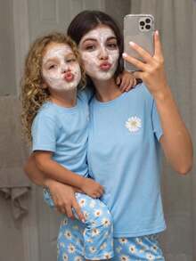 SHEIN Young Girl Daisy Print Short Sleeve T-Shirt And Pants Loungewear Set - Blue - View 1