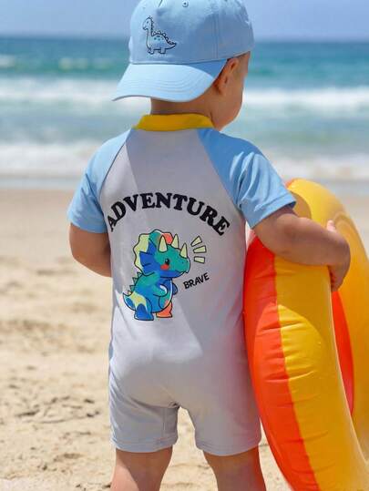 SHEIN 男婴夏季休闲度假恐龙图案撞色连体泳衣及短裤套装，适合海滩、温泉、游泳池等场所。