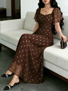 Modelyn 波点印花时尚方领短袖设计女士简约长连衣裙，夏季收腰优雅长裙，适合夏季度假和日常穿着 - 彩色 - 查看 4