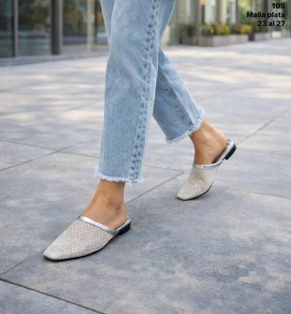 Mules Plateadas Textura Brillo – Ultraligeras, Cómodas y Elegantes | Suela Negra Antideslizante