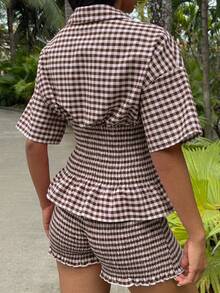 MainGRL 两件套休闲套装，包括格子衬衫领上衣和配套松紧腰短裤，棕色格子两件套，女士短袖两件套服装 - 棕色 - 查看 2