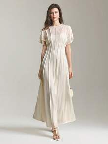 Ontre 2026新款早春粉色褶皱缎面系带连衣裙，适合现代都市派对、返校季、婚礼、都市简约休闲日常穿着、波西米亚风、度假、节日、春季等场合。 - 淺粉色 - 查看 4