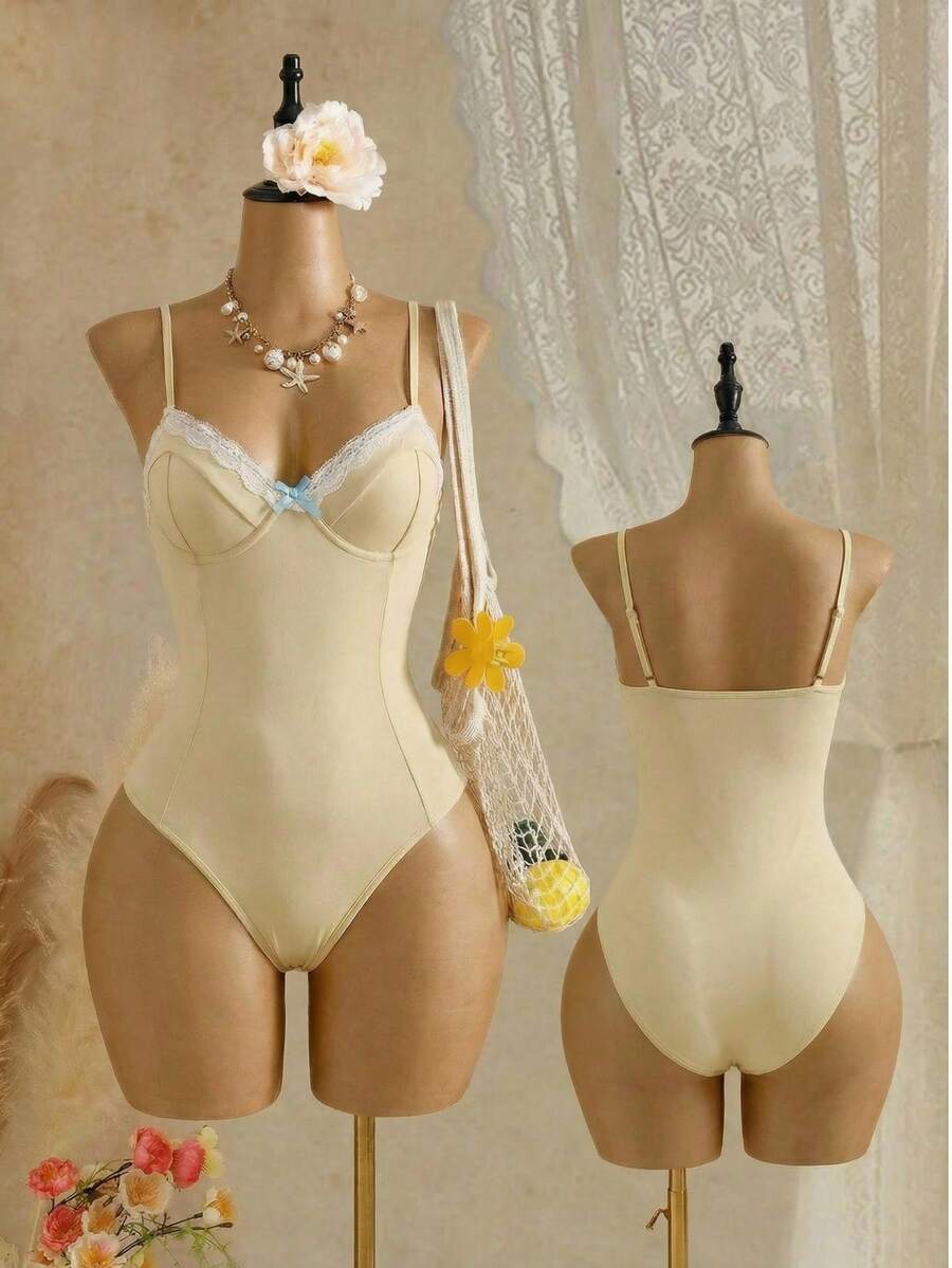 Bellisia 26SS 女士春夏连体泳衣，清新甜美蝴蝶结蕾丝饰边，适合海滩、度假、下午茶、野餐，带可拆卸衬垫，提供上托支撑。 - 淡黃色 - 查看 1