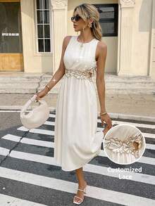 SHEIN Frenchy 女士度假休闲刺绣贴花无袖露脐镂空中长连衣裙 - 白色 - 查看 1