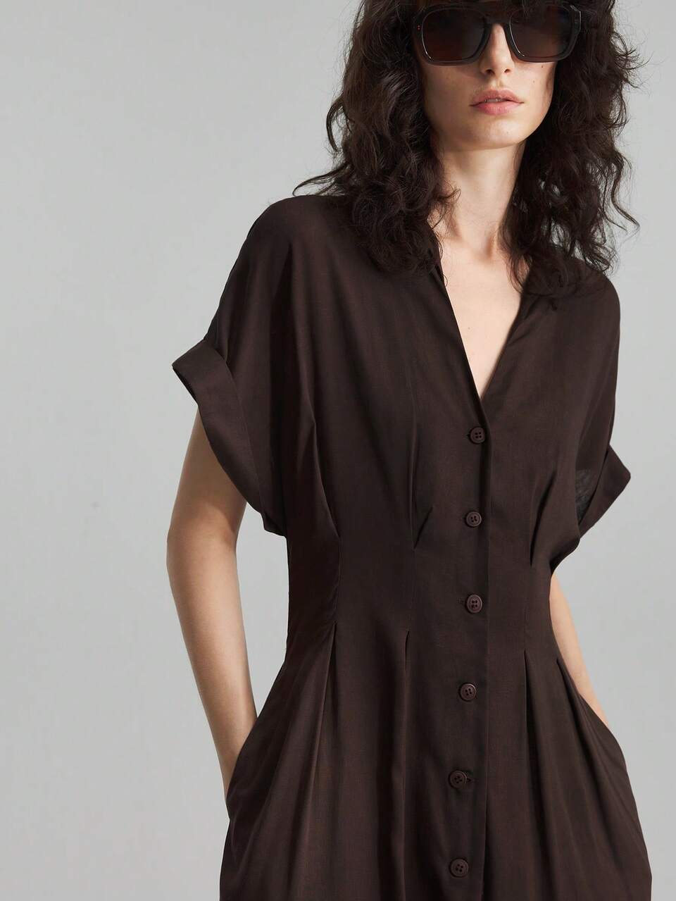 2026SS New Women's Dark Brown Summer Casual Vacation V-Neck Batwing Sleeve Pleated Single-Breasted Elegant Ladies Graduation Beach Music Festival Dress