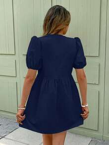 2026 Vestido mini de moda con estampado floral, mangas abullonadas cortas y nudo delantero para mujeres - Azul marino - Ver 2