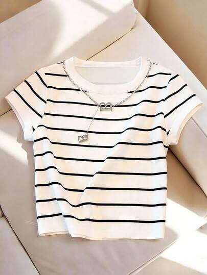 Franclia Black & White Striped Fitted Cropped Short Sleeve T-Shirt, Round Neck Knit Top, New Spring/Summer Short Sleeve Striped Slimming Tee For Women Tops Cute