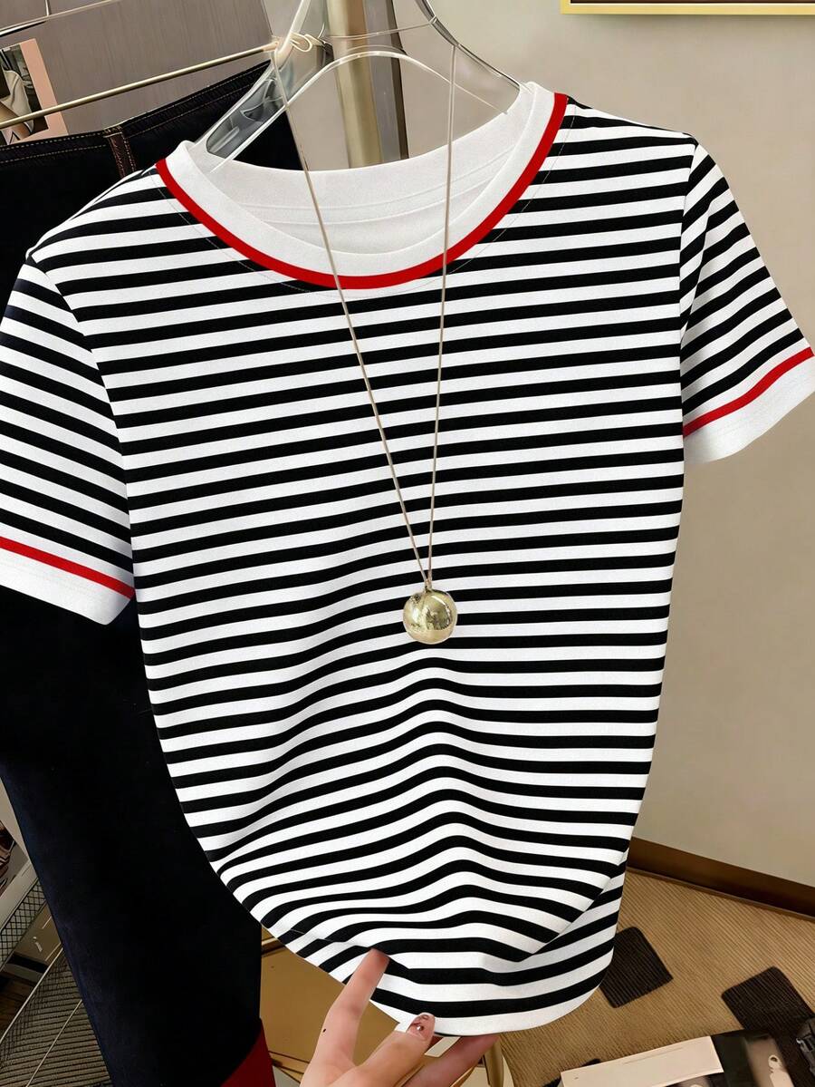 Resyla Áo thun nữ kẻ sọc đen-trắng-đỏ cổ điển, hoàn hảo cho mùa hè, đi làm hàng ngày, quà tặng ngày lễ, thời trang, áo thun sành điệu, áo thun đẹp, quà tặng anh chị em, quà tặng chị gái, quà tặng mẹ, quà tặng Ngày của Mẹ, áo kiểu giản dị nhưng vẫn thời trang. - màu đen - Xem 1