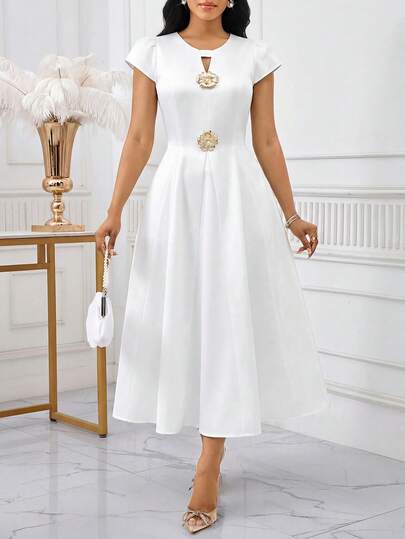 SHEIN Lady Đầm công sở thanh lịch dành cho nữ với họa tiết kim loại.