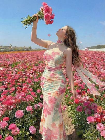 SHEIN MOD 大码夏季度假吊带围巾飘逸连衣裙，印花紧身连衣裙，沙滩派对装扮