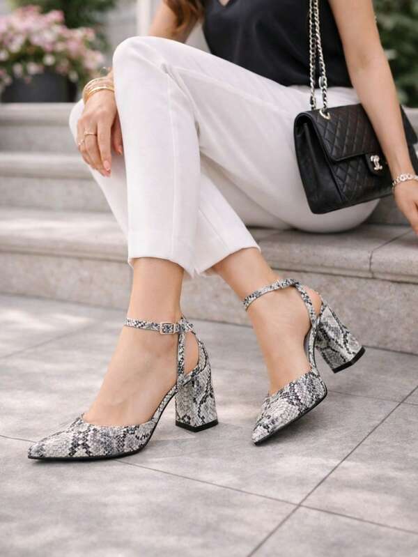 Zapatillas de tacon elegantes de mujer, de dama. Zapatos de tacón alto y punta puntiaguda para mujer, sexys, sin cordones, para ir al trabajo, fiestas, bodas, oficina, beige, ideales para primavera y verano. Moda 2026