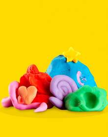 Hasbro Kinder Modellierton Set, 15 Mini Farbdosen in Party Tasche + Geschenkanhänger, weiches Knete für kreatives Spiel, perfekt als Partytüte, Klassenpreise, Osterkorb Füllungen, für Kleinkind Alter 2+ - Verschiedenfarbig - Übersicht 7