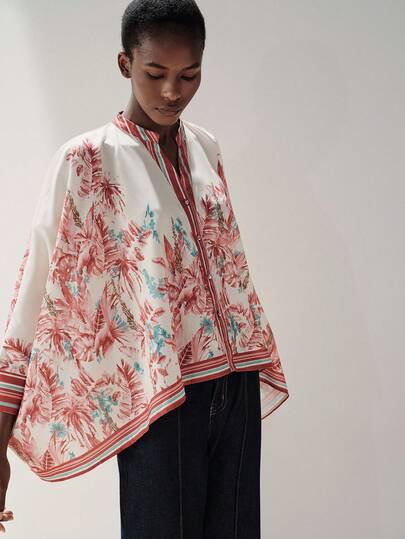Aveloria Modichic Brick Red Contrast Color Coconut Tree & Floral Print Front Open Batwing Poncho Top, Loose Casual Resort Boho