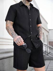 Manfinity CasualCool Men's Solid Color Vertical Striped Textured Casual Short Sleeve Shirt And Shorts Set Ootd For Men Men Coord Set Shirt For Men Casual Black Outfit For Men - Black - View 3