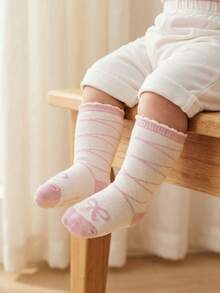 3 双婴儿袜，芭蕾舞蝴蝶结，可爱甜美的公主风，中筒袜，适合室内外穿着，是新生儿礼物的理想之选。 - 彩色 - 查看 3