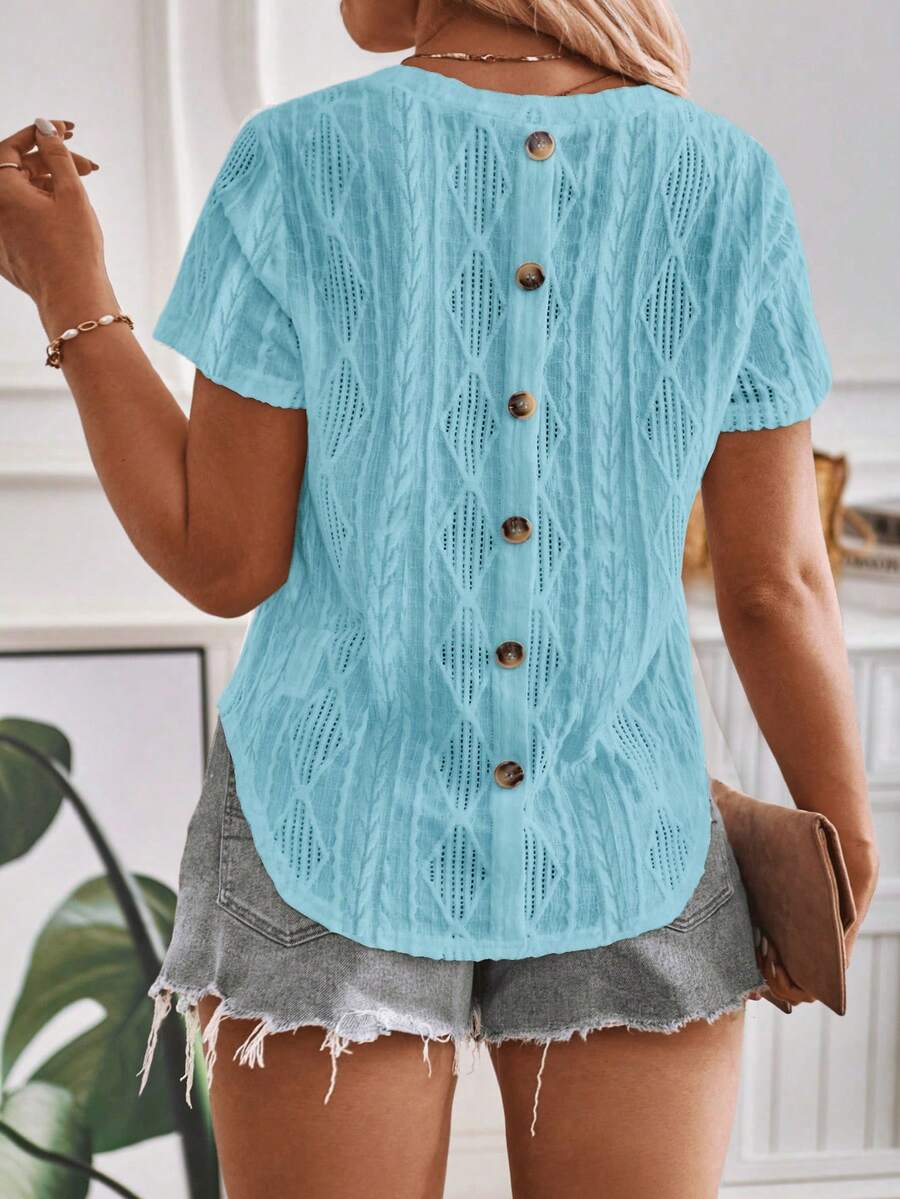 EMERY ROSE Nueva moda casual, estilo básico, cuello redondo, manga corta, diseño de botones en la espalda, bajo con forma de arco, camiseta básica azul con bordado de rombos, talla grande - Azul - Ver 1