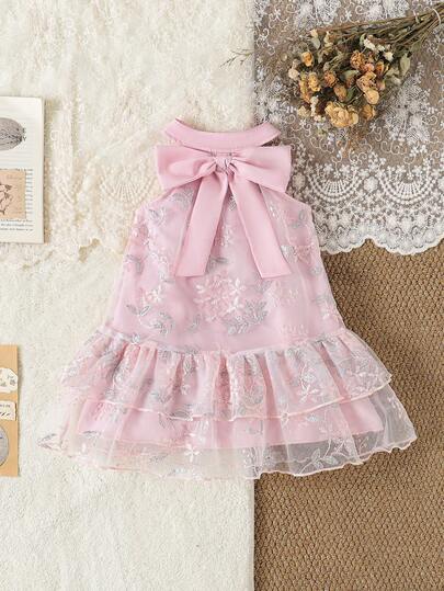 SHEIN 女婴优雅花卉刺绣网纱无袖吊带连衣裙，配有可拆卸蝴蝶结，舒适柔软，可爱俏皮，适合春夏外出、派对、生日、家庭聚会等场合，也可作为礼物赠送。