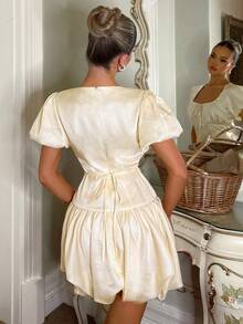 Glamine Charm Robe courte à manches courtes pour femmes, de couleur unie, avec nœud à l'avant et patchwork - Nude - Voir 5