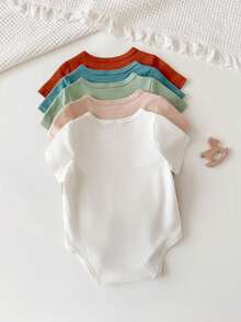 Cozy Pixies 5件套男婴纯色柔软针织圆领短袖连体衣套装 - 彩色 - 查看 2