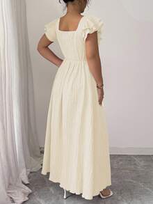SHEIN Tall CURVE Vestido elegante de verão para férias em pêssego para mulher plus size, cor sólida, textura, decote quadrado, laço, mangas onduladas, cintura marcada, comprimento midi, estilo boho, corpete franzido - Branco - Ver 2
