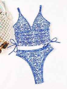 Bộ bikini đi biển dáng rộng cổ chữ V sâu, xếp ly, họa tiết sứ xanh trắng Bonvoyette-D dành cho nữ. - Xanh và trắng - Xem 7
